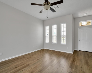 298 Brocks Lane - Photo Thumbnail 5