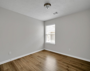 298 Brocks Lane - Photo Thumbnail 26