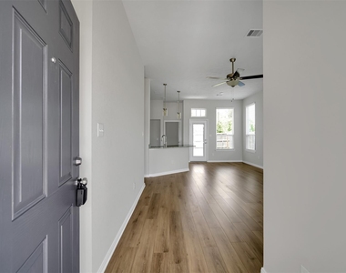 298 Brocks Lane - Photo Thumbnail 3