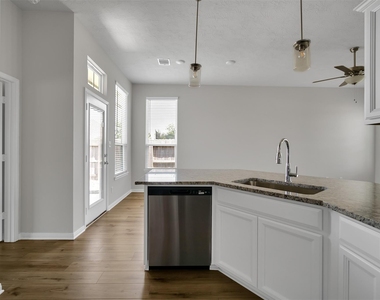 298 Brocks Lane - Photo Thumbnail 14