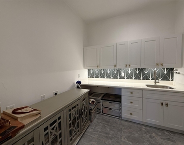 4043 Tartan Lane - Photo Thumbnail 30