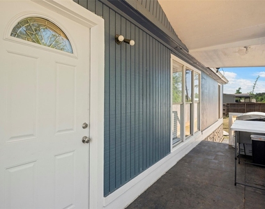 2061 Road 5100 - Photo Thumbnail 1
