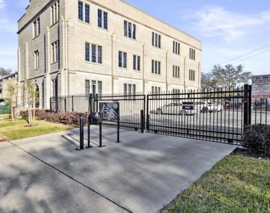 4411 Dallas Street - Photo Thumbnail 14