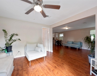8314 Brandon Street - Photo Thumbnail 10