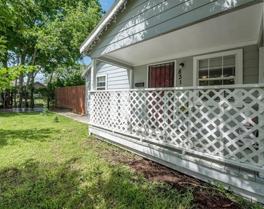 8314 Brandon Street - Photo Thumbnail 3