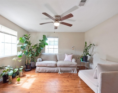 8314 Brandon Street - Photo Thumbnail 7
