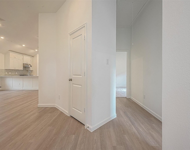 27110 Angel Creek Lane - Photo Thumbnail 4
