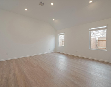 27110 Angel Creek Lane - Photo Thumbnail 7