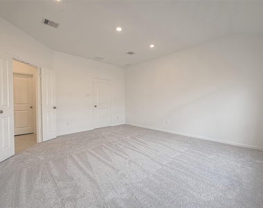 27110 Angel Creek Lane - Photo Thumbnail 18