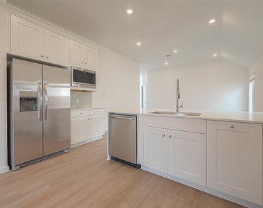 27110 Angel Creek Lane - Photo Thumbnail 13