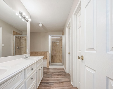 10043 Morocco Road - Photo Thumbnail 28