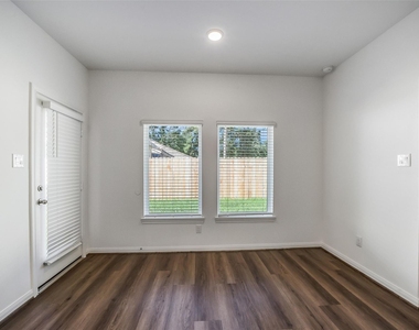 11931 Pondwood Drive - Photo Thumbnail 9