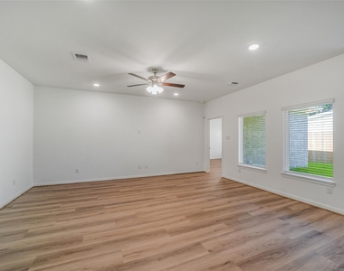 11931 Pondwood Drive - Photo Thumbnail 3