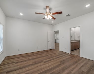 11931 Pondwood Drive - Photo Thumbnail 12