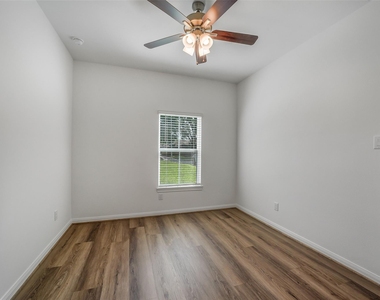 11931 Pondwood Drive - Photo Thumbnail 19