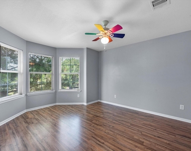6131 Settlers Lake Circle W - Photo Thumbnail 9