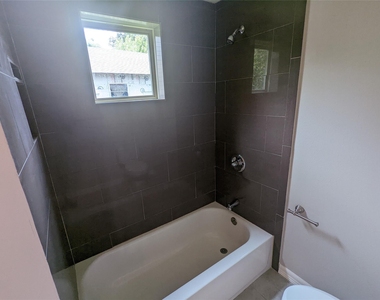 7521 Laredo Street - Photo Thumbnail 13