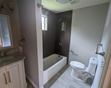 7521 Laredo Street - Photo Thumbnail 14
