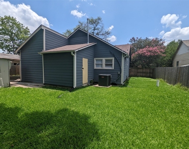 7521 Laredo Street - Photo Thumbnail 12
