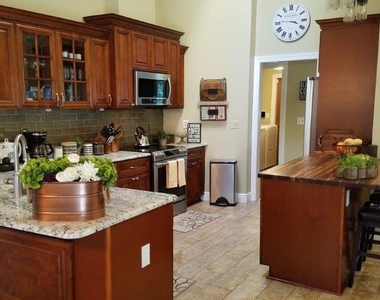 392 Lakeview Terrace - Photo Thumbnail 2