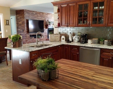 392 Lakeview Terrace - Photo Thumbnail 3