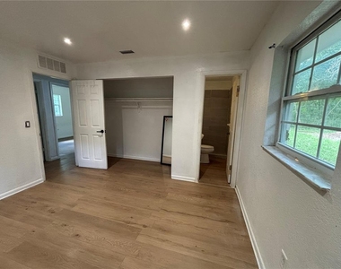 205 S Chandler Avenue - Photo Thumbnail 14