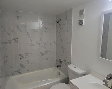 180 Magnolia Woods Court - Photo Thumbnail 8