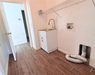 31205 Bridgegate Drive - Photo Thumbnail 26