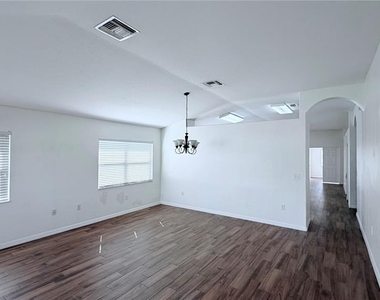 31205 Bridgegate Drive - Photo Thumbnail 27