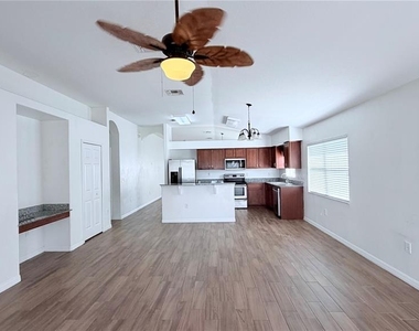 31205 Bridgegate Drive - Photo Thumbnail 18