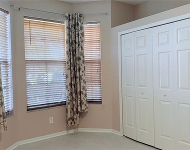 4712 Mapletree Loop - Photo Thumbnail 13