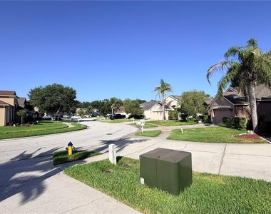 4712 Mapletree Loop - Photo Thumbnail 1