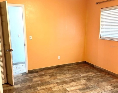 2152 Greenbriar Boulevard - Photo Thumbnail 36
