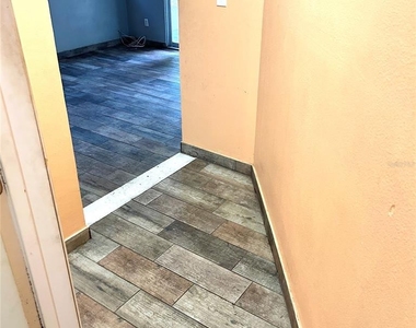 2152 Greenbriar Boulevard - Photo Thumbnail 27