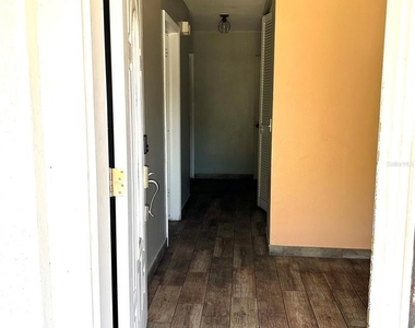 2152 Greenbriar Boulevard - Photo Thumbnail 2