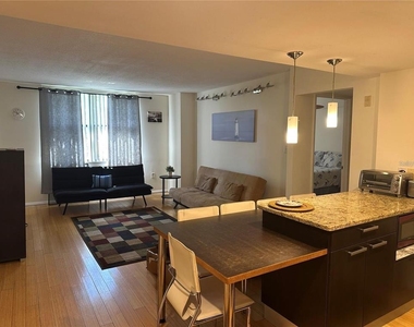 701 S Madison Avenue - Photo Thumbnail 8