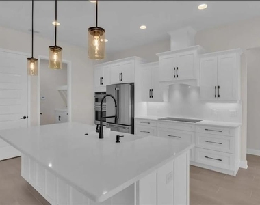 6980 Bentridge Drive - Photo Thumbnail 3