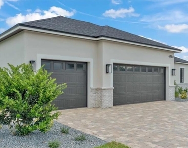 6980 Bentridge Drive - Photo Thumbnail 8