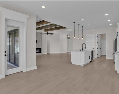 6980 Bentridge Drive - Photo Thumbnail 36