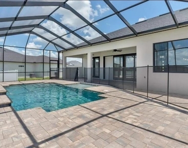 6980 Bentridge Drive - Photo Thumbnail 16