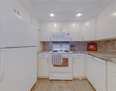 17920 Gulf Boulevard - Photo Thumbnail 6