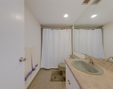 17920 Gulf Boulevard - Photo Thumbnail 16