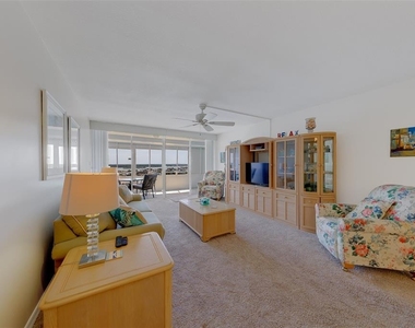17920 Gulf Boulevard - Photo Thumbnail 10