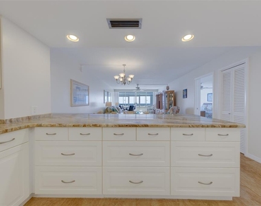 17920 Gulf Boulevard - Photo Thumbnail 1