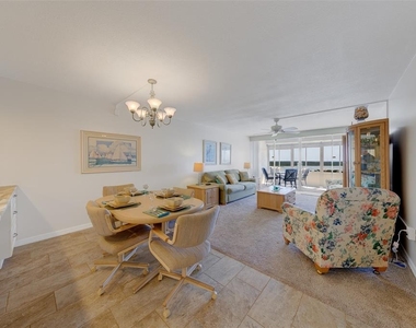 17920 Gulf Boulevard - Photo Thumbnail 13