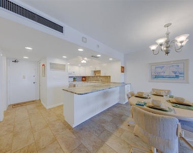 17920 Gulf Boulevard - Photo Thumbnail 2