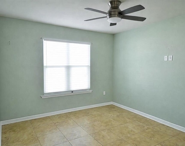 6420 Banyan Boulevard - Photo Thumbnail 16