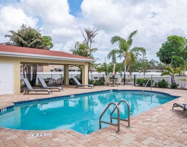6420 Banyan Boulevard - Photo Thumbnail 20