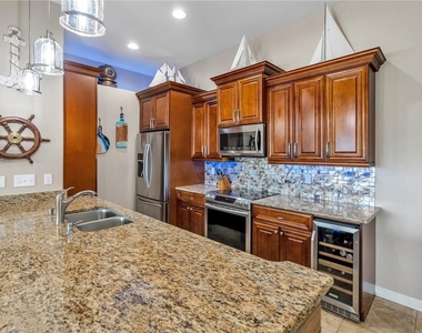 6420 Banyan Boulevard - Photo Thumbnail 3