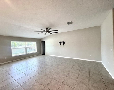 929 Anchor Bend Drive - Photo Thumbnail 10